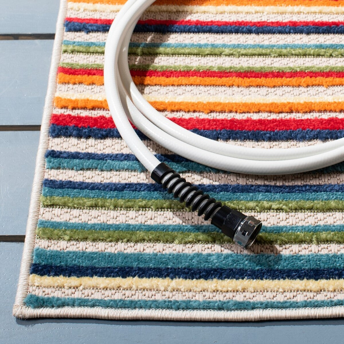 Stylish and Durable Power Loomed 100% Polypropylene Cabana 323 Indoor/Outdoor Rug