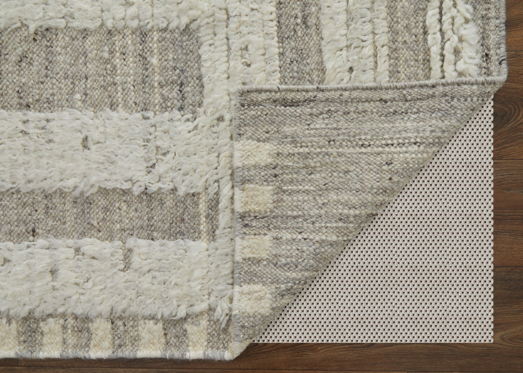 Stain-Resistant Hand-Woven Wool Geometric Area Rug for Cozy and Family-Friendly Spaces
