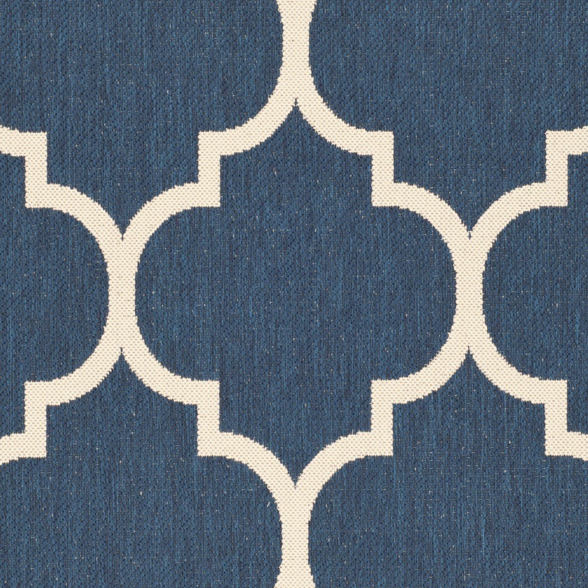 High - Quality Courtyard Power - Loomed Indoor/Outdoor Rug Featuring Vivid Quatrefoils for Elegant and Durable Home Decor