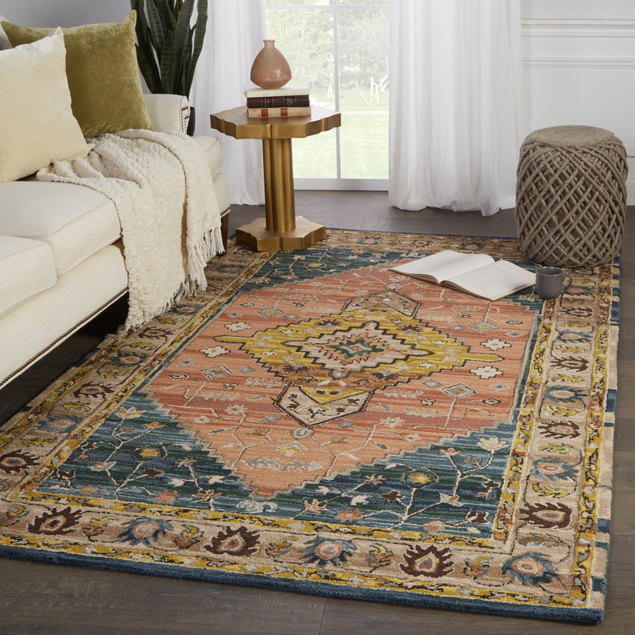 Handmade 100% Wool Vintage Medallion Indoor Cardamom Seraphina COM13 Tufted Rug