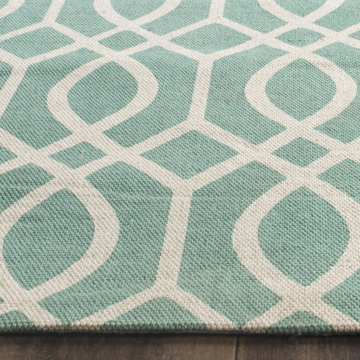 Artisan-Crafted Cedar Cotton Pile Hand-Loomed Rectangle Rug for Modern Homes