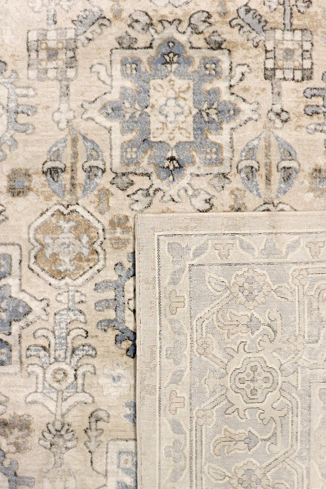 Amadeus Design Ultra-Luxurious Power Loomed Area Rug Featuring a Stunning Blend of Traditional Style and Modern Elegance