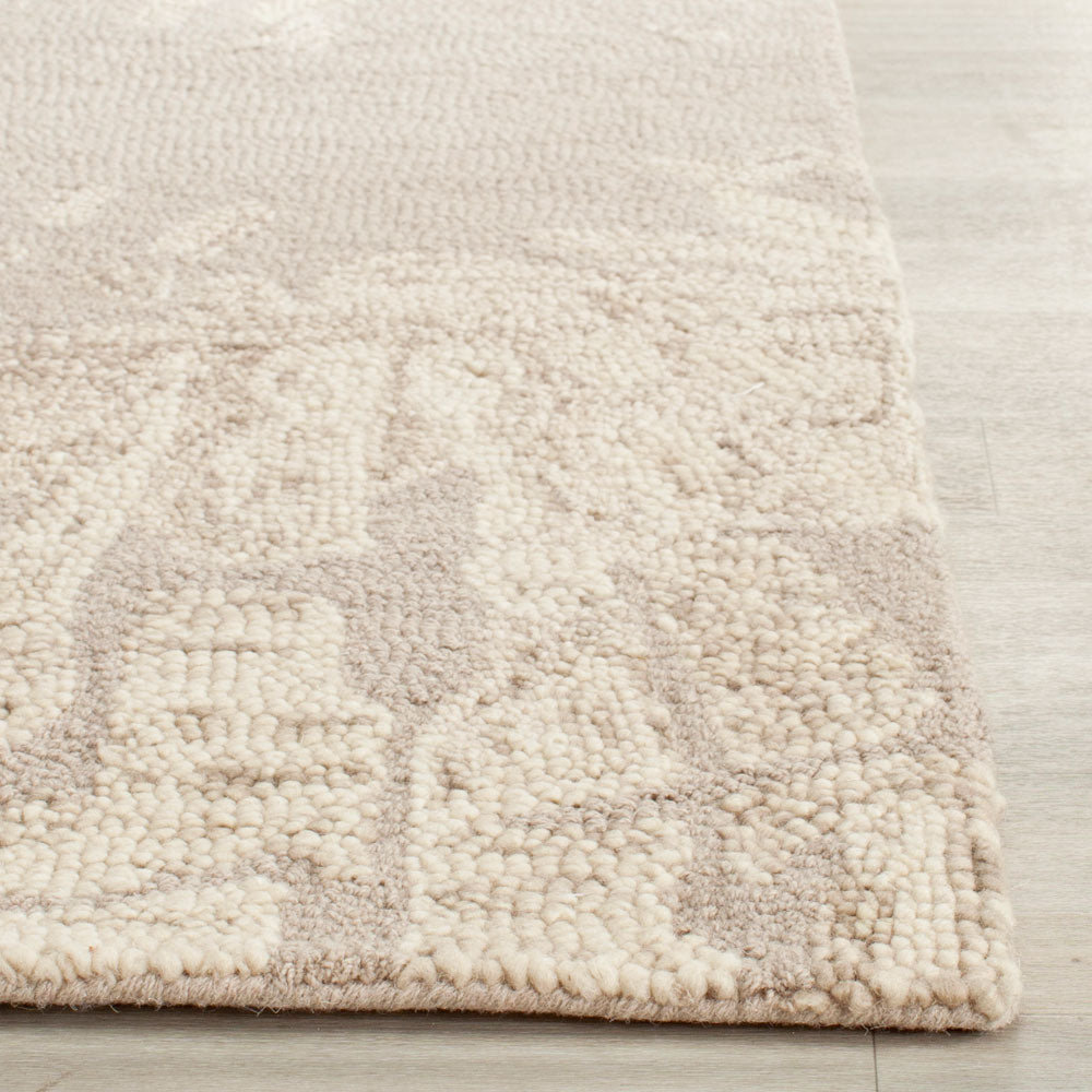 Safavieh Bella Collection Hand-Tufted Wool Area Rug - A Timeless Blend of Tribal and Contemporary Artistic Design