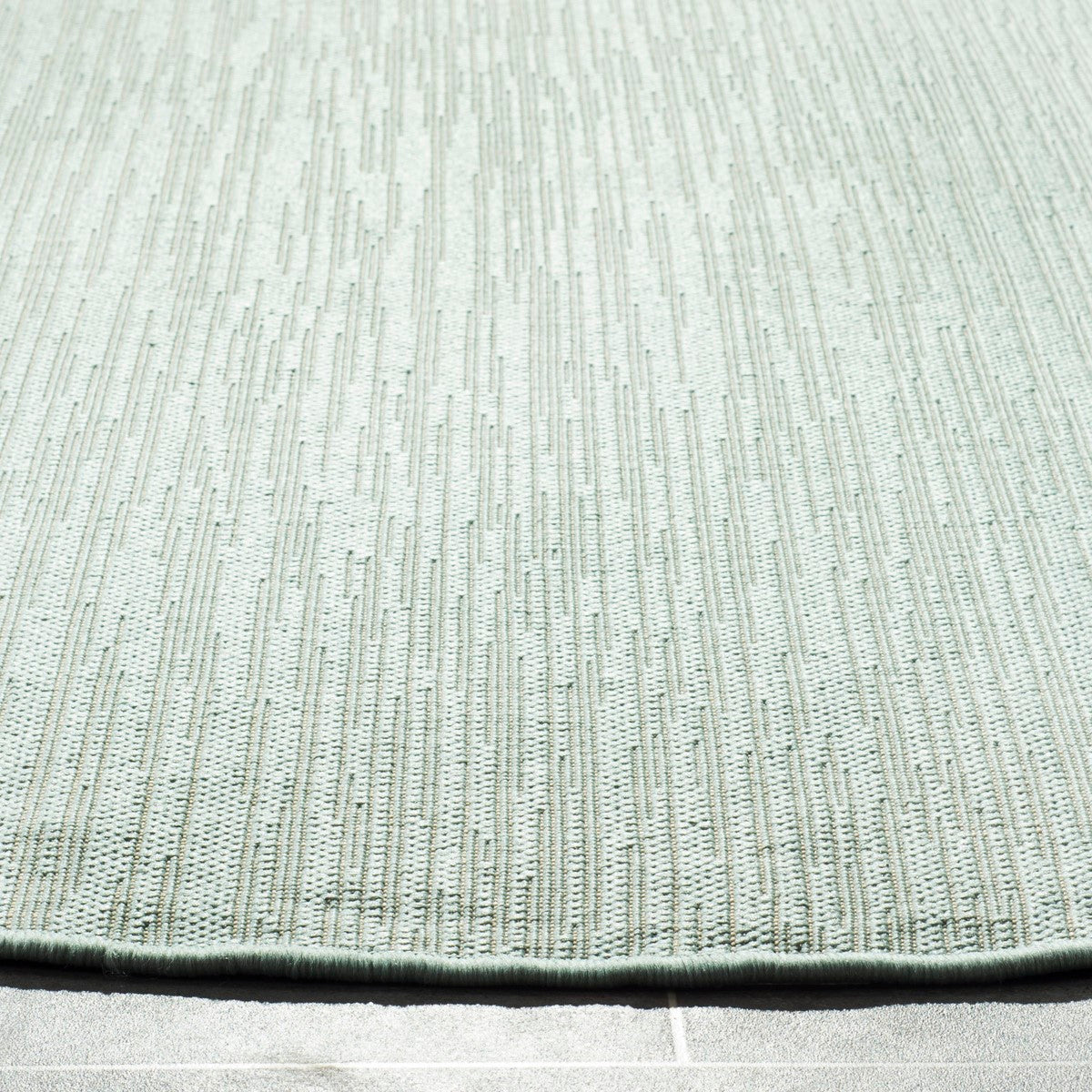 Power Loomed Courtyard Rug - Durable, Stylish & Suitable for Indoor/Outdoor Spaces