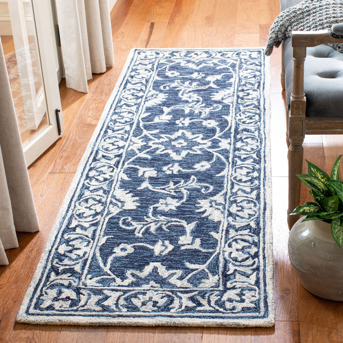Luxurious Micro-Loop Hand-Tufted Area Rug Crafted from a Premium Wool and Cotton Blend for Sophisticated and Elegant Spaces