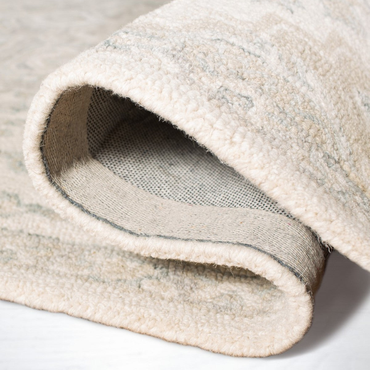 Luxurious Hand-Woven Indian Wool Rug for Timeless Decor Elegance