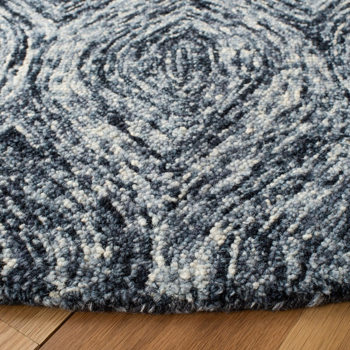 Luxurious Hand - Tufted Wool Ikt631 Contemporary Rug for Stylish Home Comfort