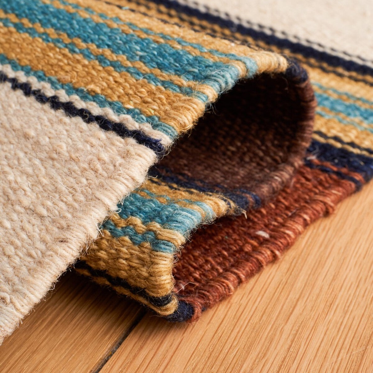 Luxurious Indian Flat Weave Kilim 710 Rug - 80% Wool, 20% Cotton, Durable & Stylish