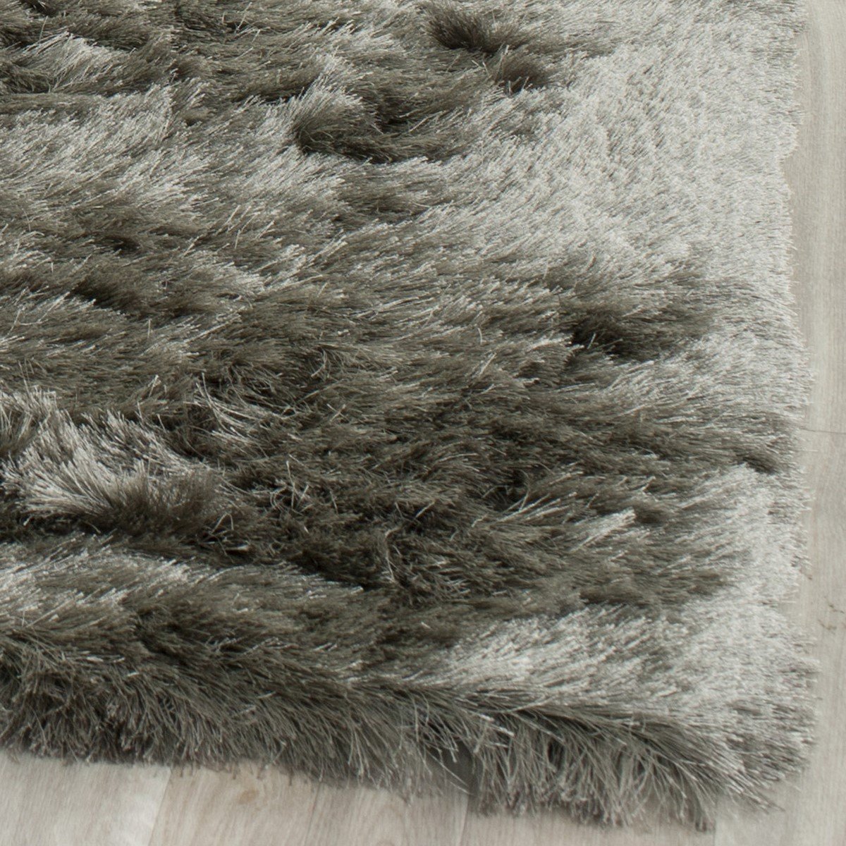 Luxurious Hand-Tufted Grey Shag Rug - Plush, Durable & Low-Maintenance for Modern Decor