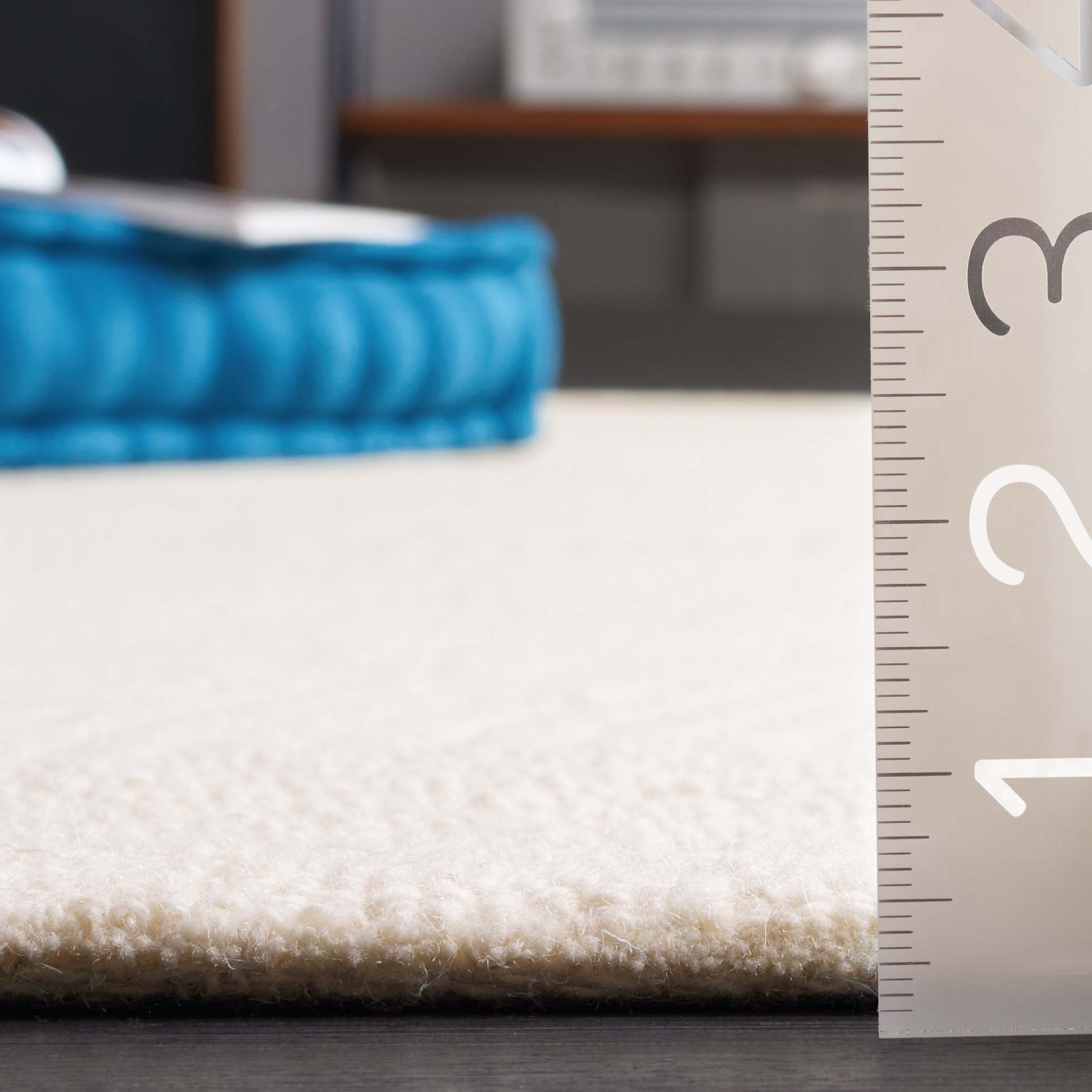 Luxurious Hand-Tufted Modern Wool Rug from India for Stylish Home Decor
