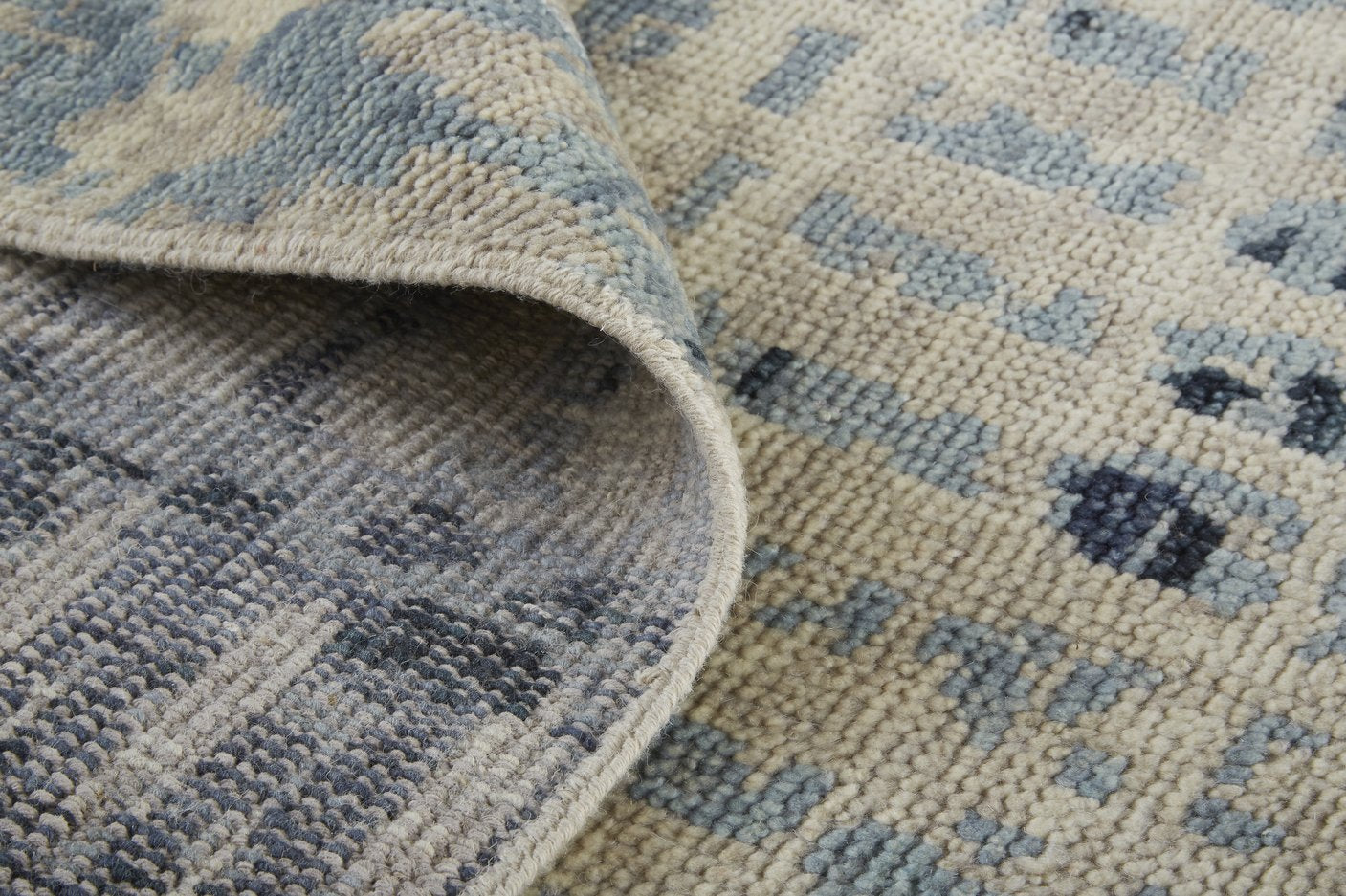 Luxurious Low-Pile Hand-Knotted Wool Rug with Abstract Geometric Patterns for Every Space