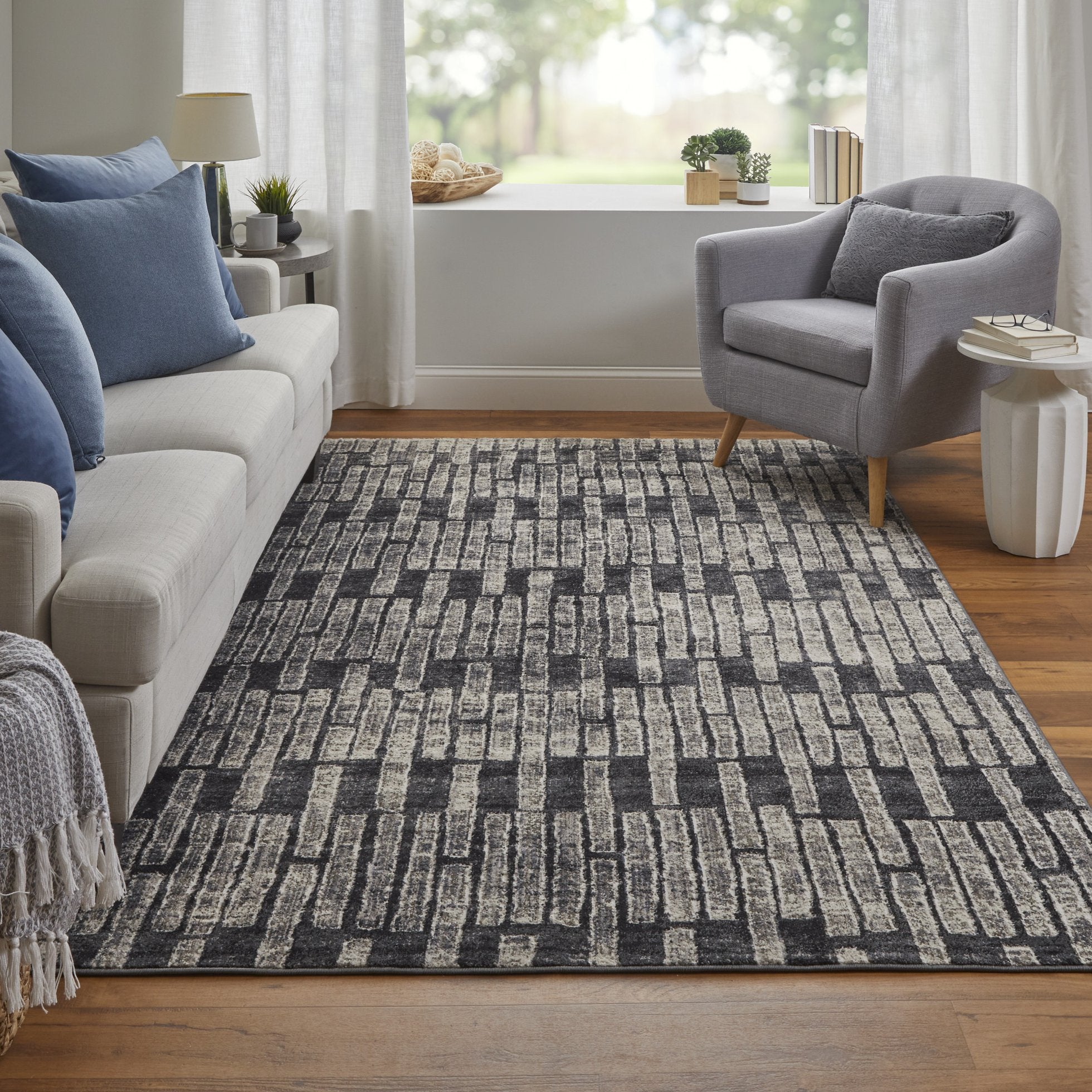 Distressed Geometric Low Pile Rug - Stain & Fade Resistant Polypropylene Blend
