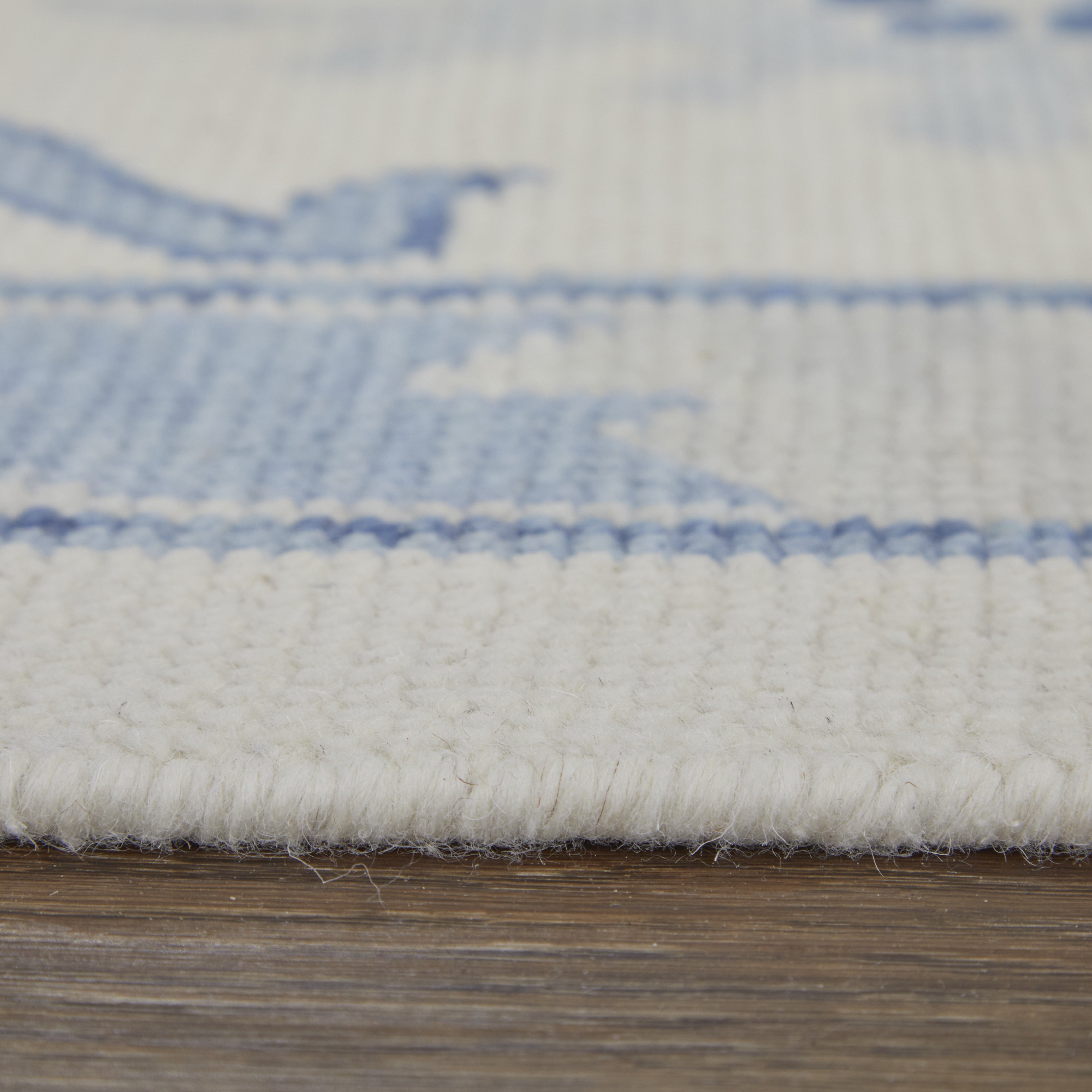 Stain-Resistant Hand-Knotted Wool Floral Area Rug with Timeless Tassel Ends