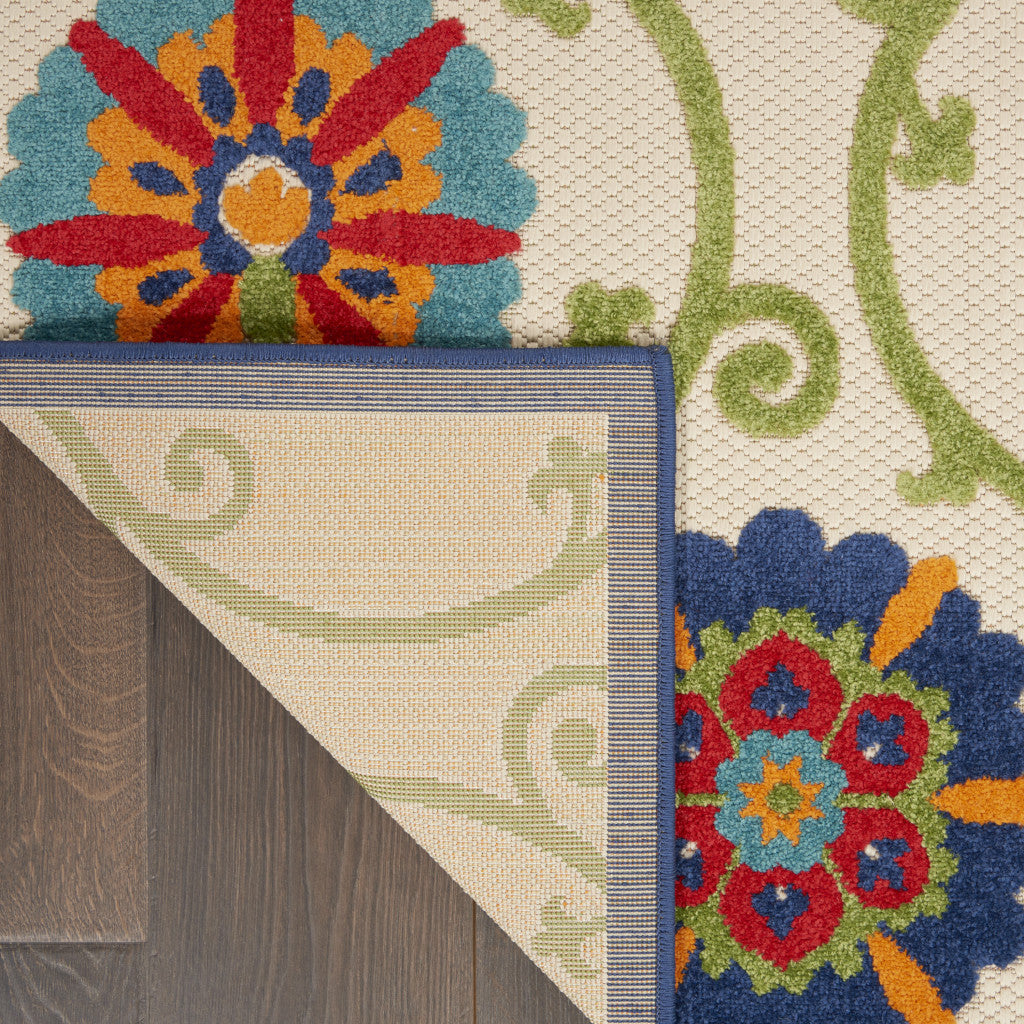 Stylish Green and Ivory Outdoor Rugs for Elevating Indoor & Outdoor Spaces