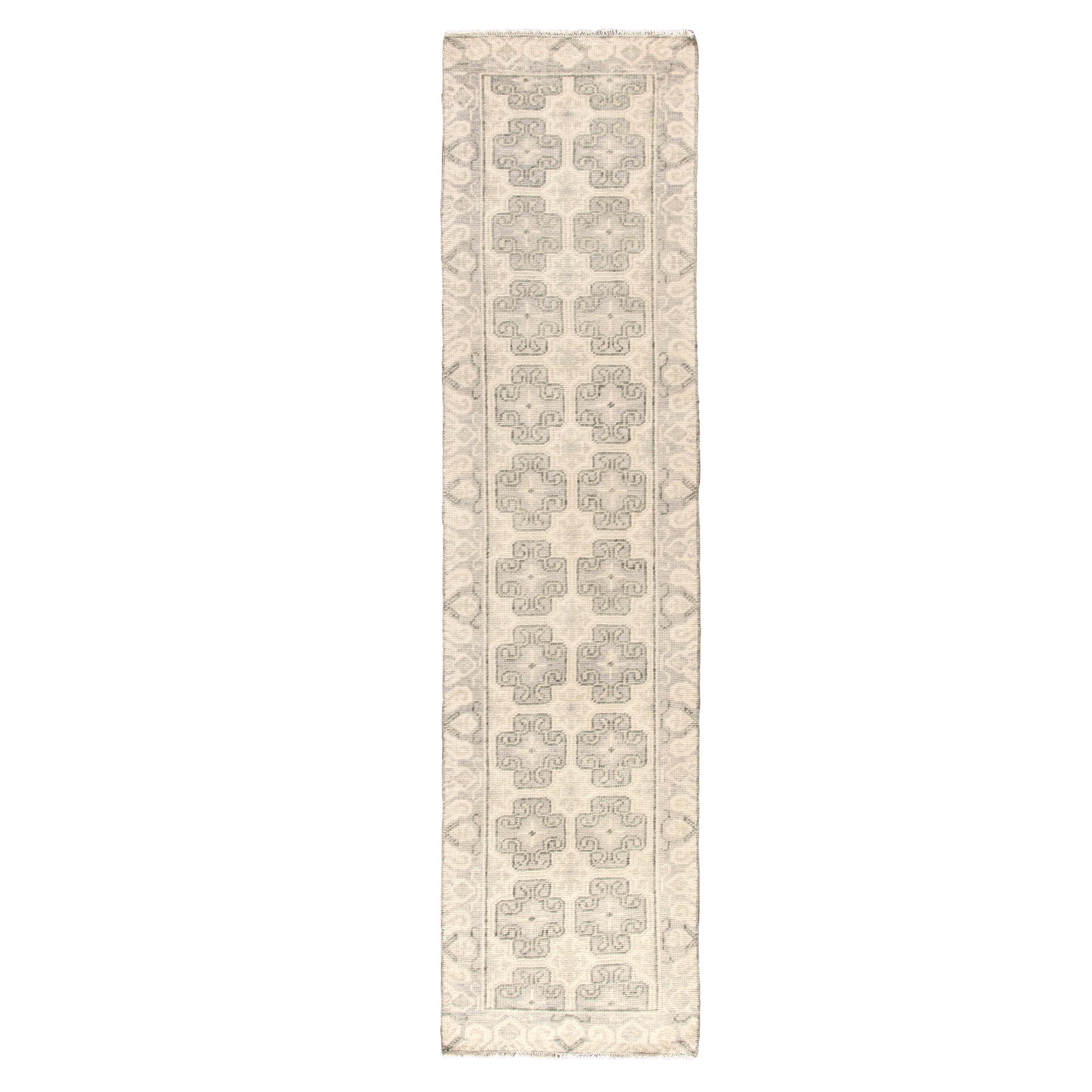Salinas Handmade 100% Wool Area Runner Rug with Vintage Motifs and Exquisite Artisan Craftsmanship for Elegant Home Décor