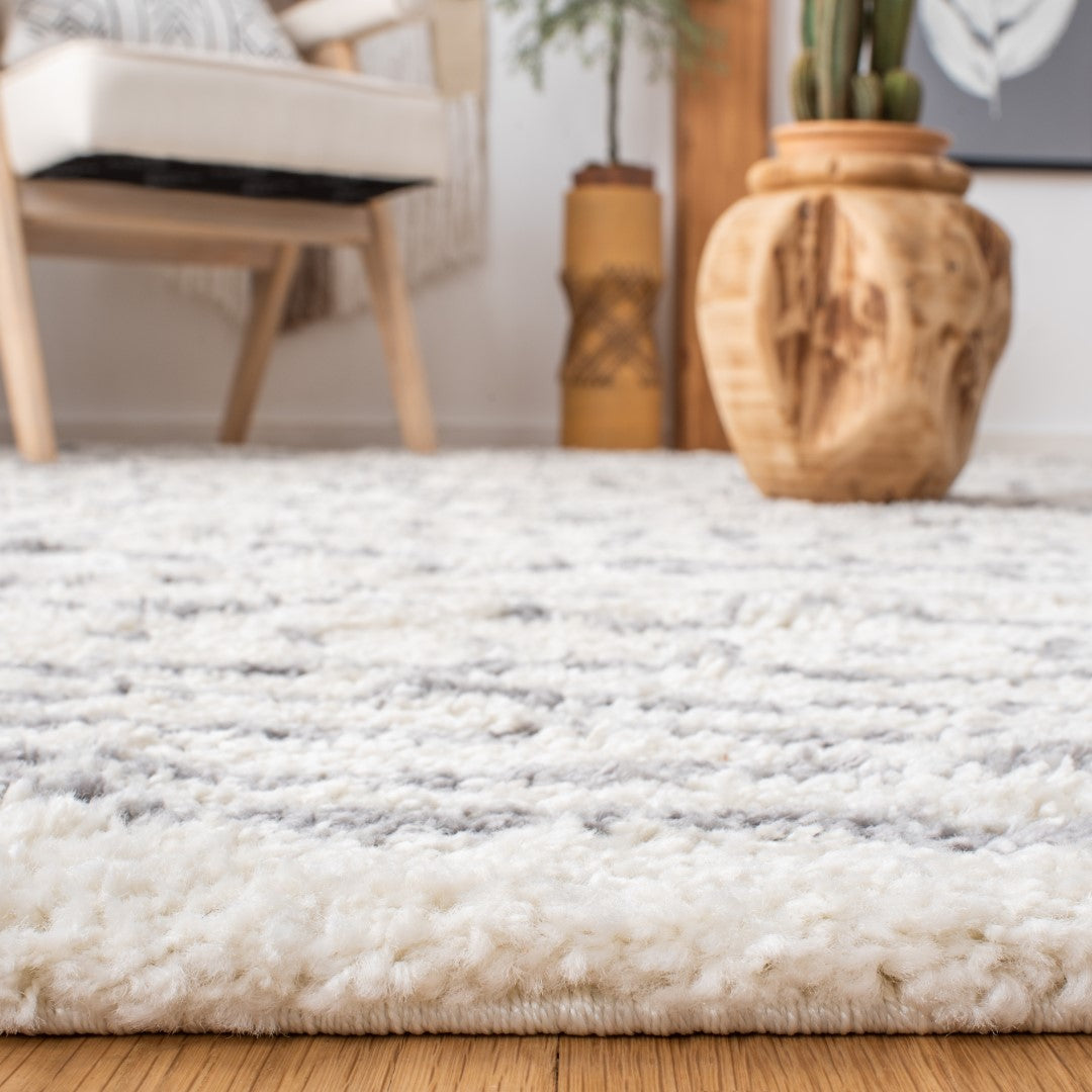 Arizona Luxury Power Loomed Shag Rug with Plush Pile Height for Creating a Cozy Home Ambiance