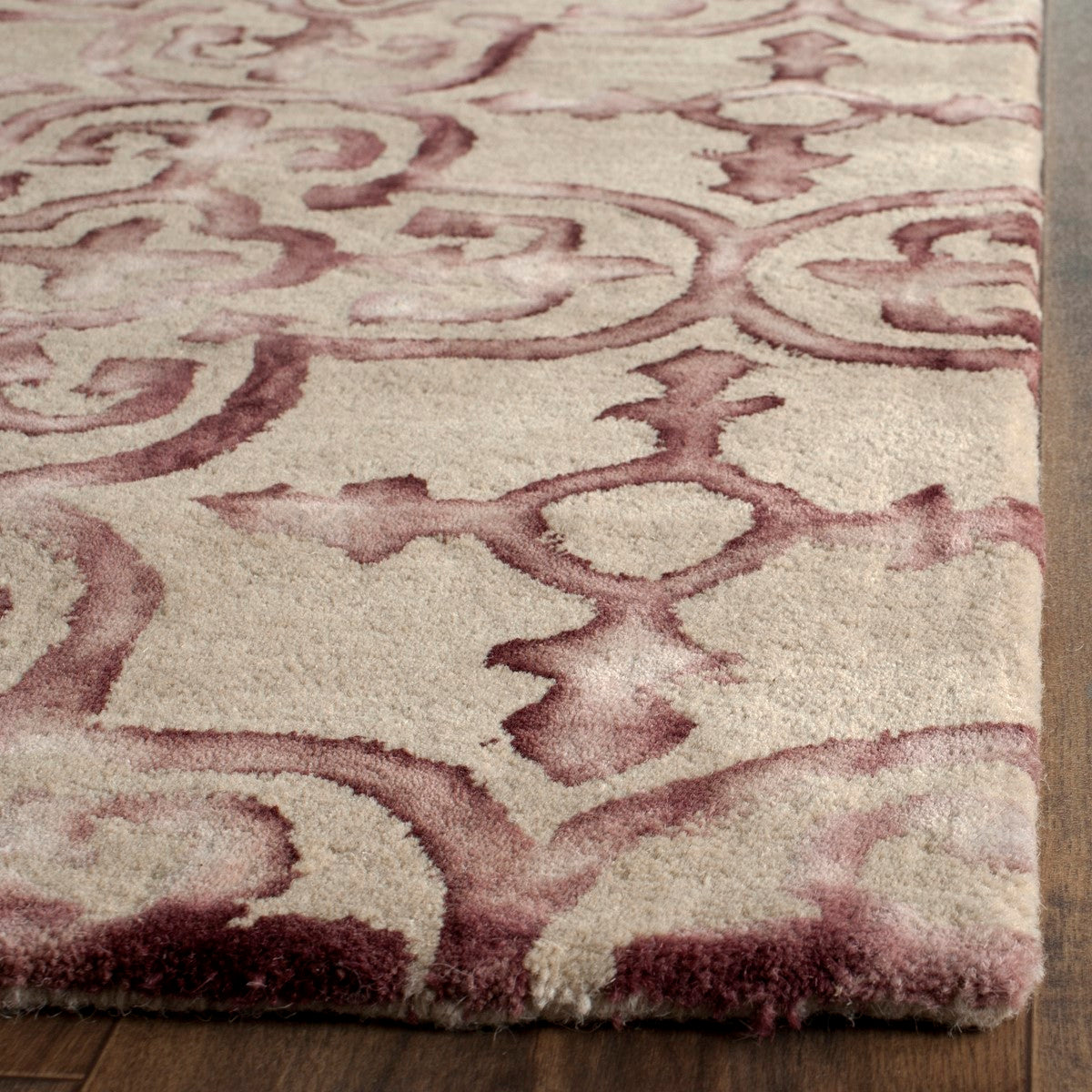 Safavieh Dip Hand-Tufted Wool Rug - Modern Moroccan Design in Navy & Ivory
