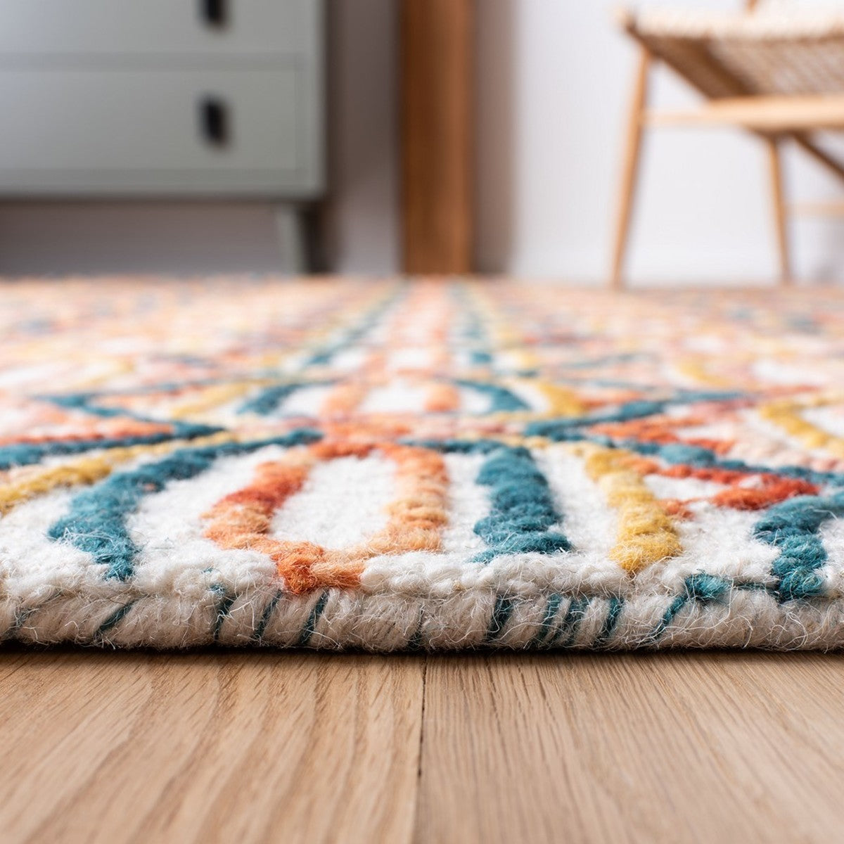 Trace 511 Exquisite Hand-Tufted 100% Wool Pile Luxury Rug for Modern Interior Decor, Skillfully Crafted in India