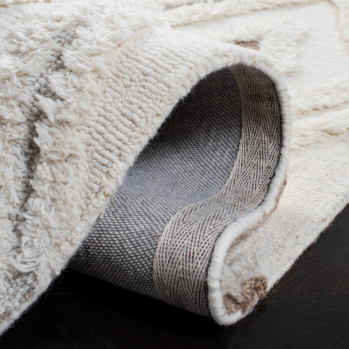 Casablanca Handmade Tufted Luxury Area Rug: Crafted with 80% Wool and 20% Cotton for Exquisite Home Decor