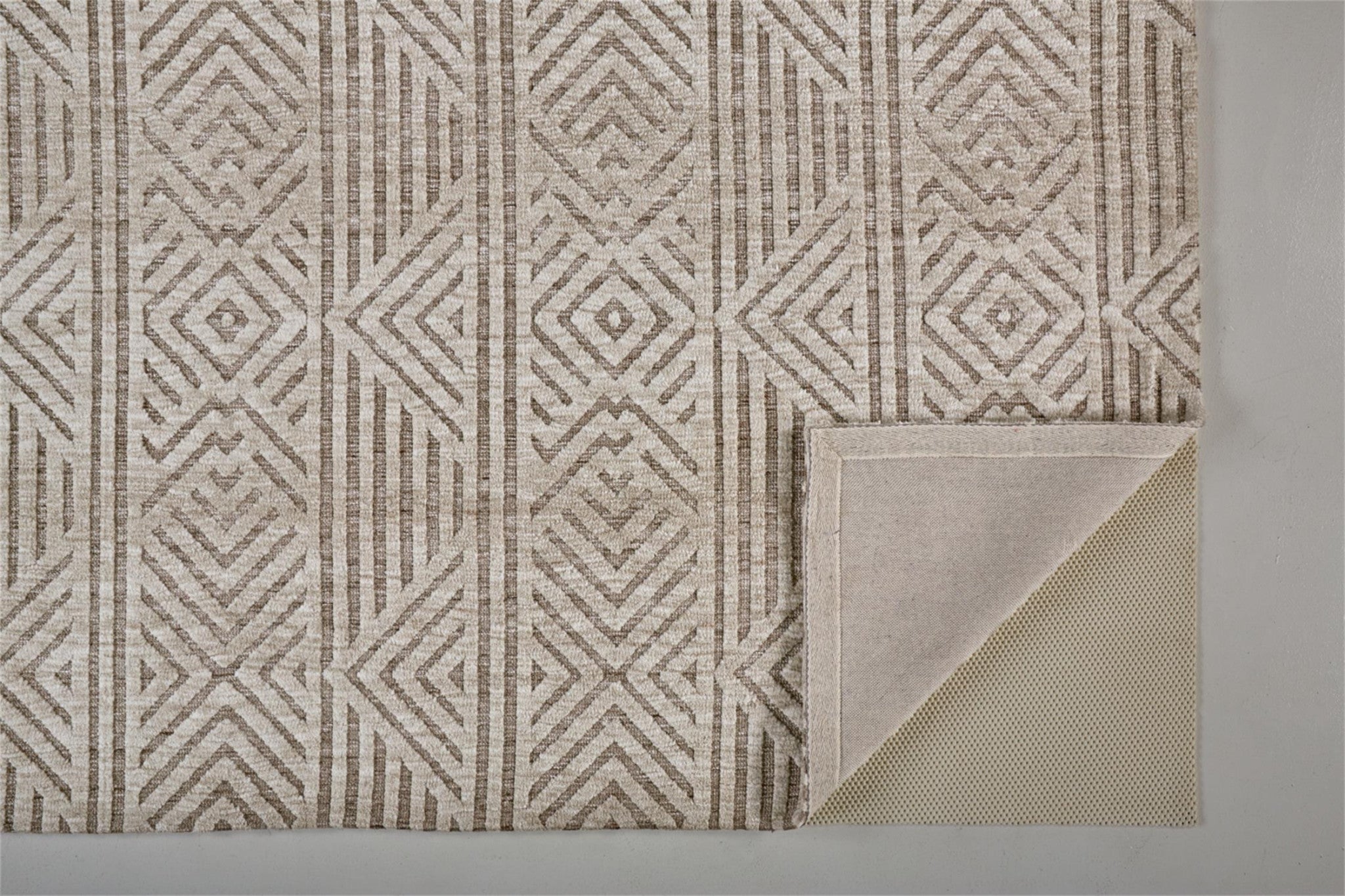 High - Quality Stain - Resistant Geometric Area Rug in Tan, Ivory, and Brown Tones for a Warm and Stylish Home Decor