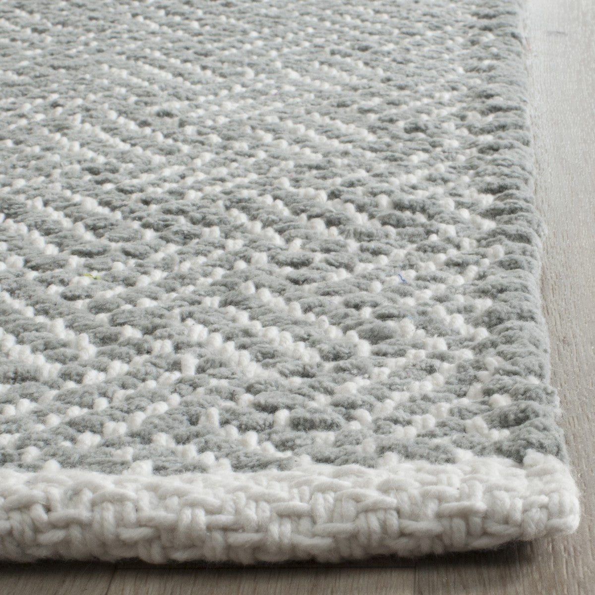 Safavieh Boston Collection - Hand-Woven Cotton Rug with Geometric Patterns, Luxurious Softness