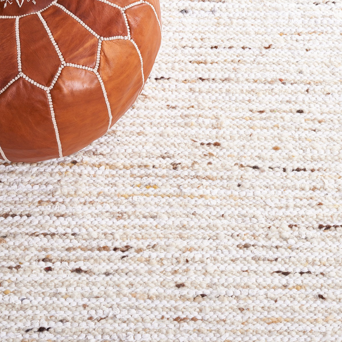 Luxurious Indian-Crafted 60% Wool & 40% Cotton Natura 350 Flat Weave Rug for Cozy Areas