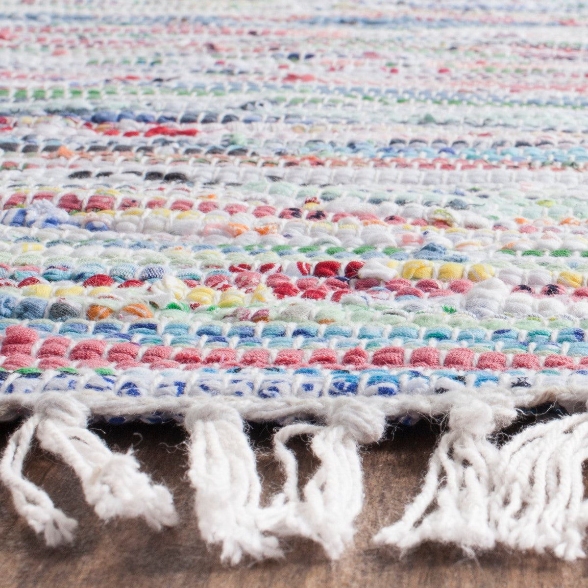 Handmade Woven Cotton Pile Rag Rug - A Piece of Art with Vibrant Colors and Timeless Charm for Casual Living Spaces