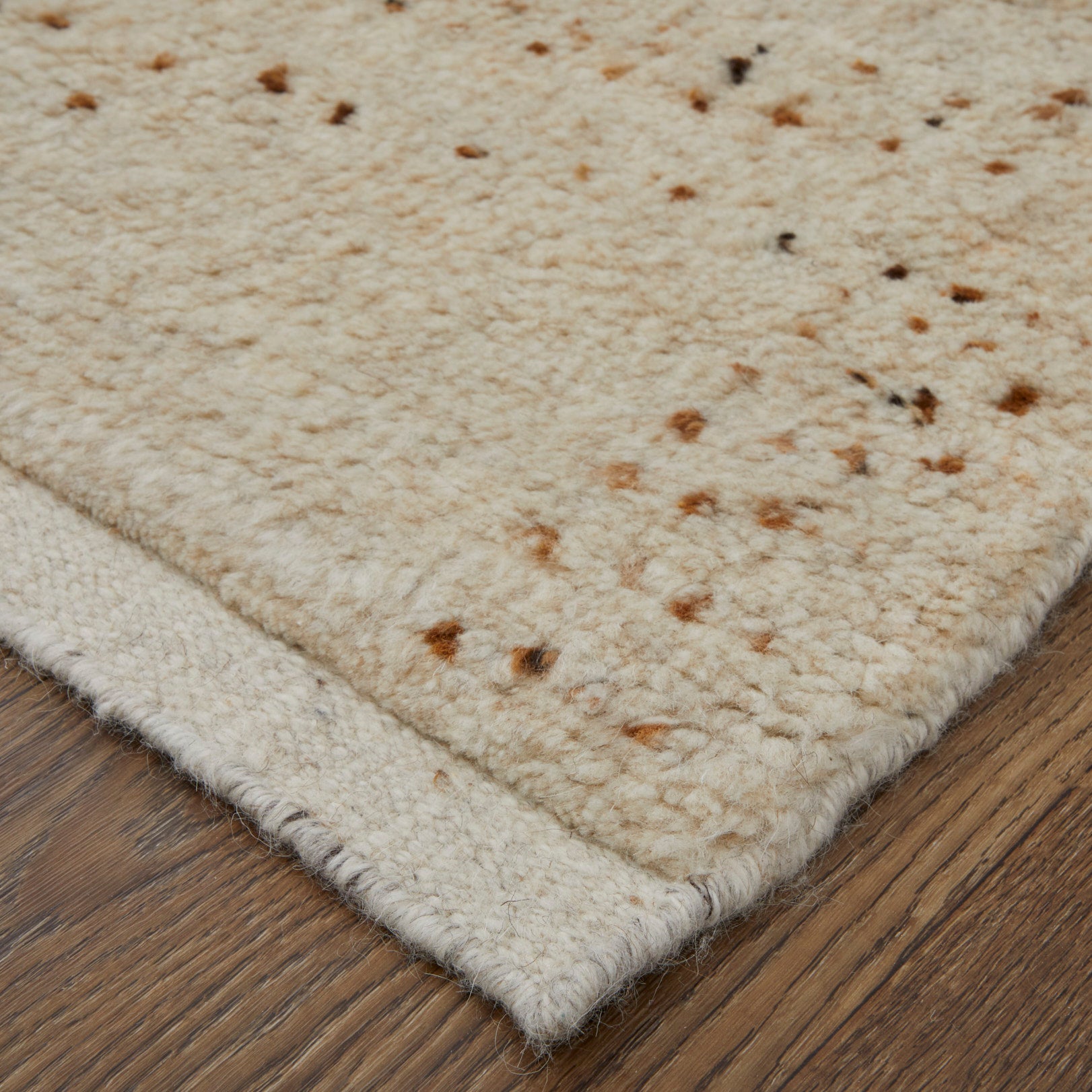 Durable, Stain-Resistant Hand-Knotted Wool Geometric Area Rug for High-Traffic Homes