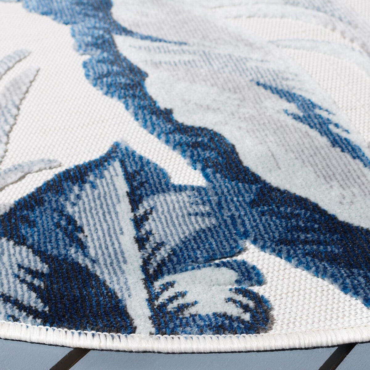 Stylish Power Loomed 100% Polypropylene Cabana Outdoor Rug Ideal for Patios and Decks