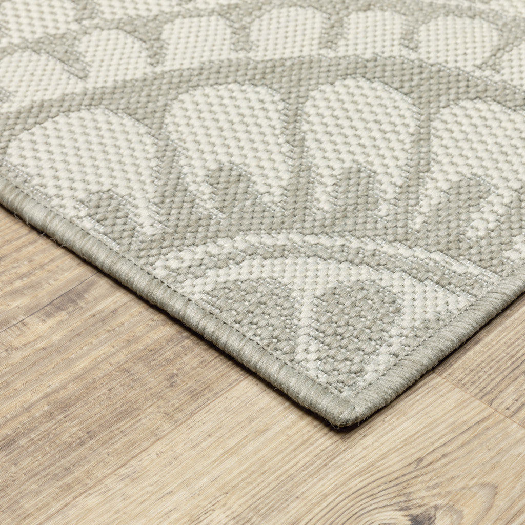 Indoor and Outdoor Polypropylene Geometric Area Rug with Stain-Resistant Feature in Gray and Ivory Design for Various Versatile Spaces