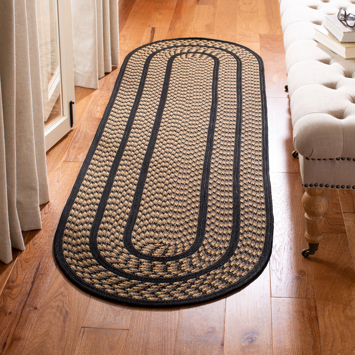 Stylish and Durable Braided Hand-Woven Reversible Polypropylene Floor Rug Ideal for Any Indoor Space