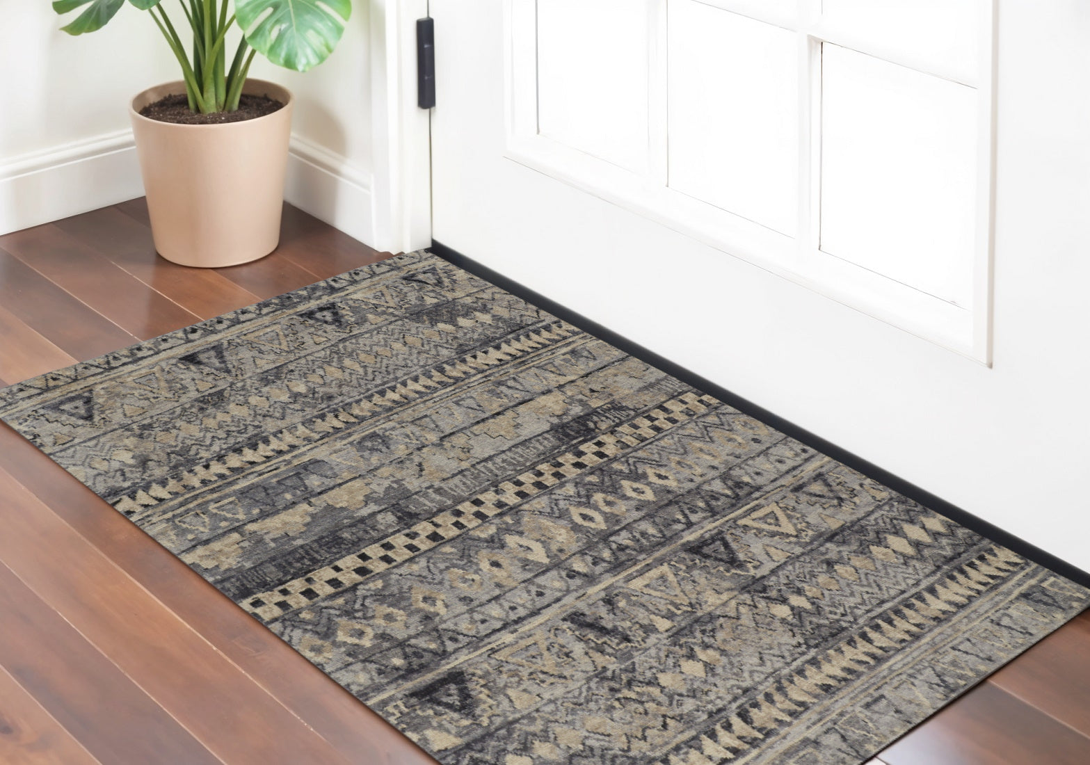 Stain-Resistant Hand-Knotted Wool Geometric Area Rug - Artisan Crafted for a Unique Room Accent