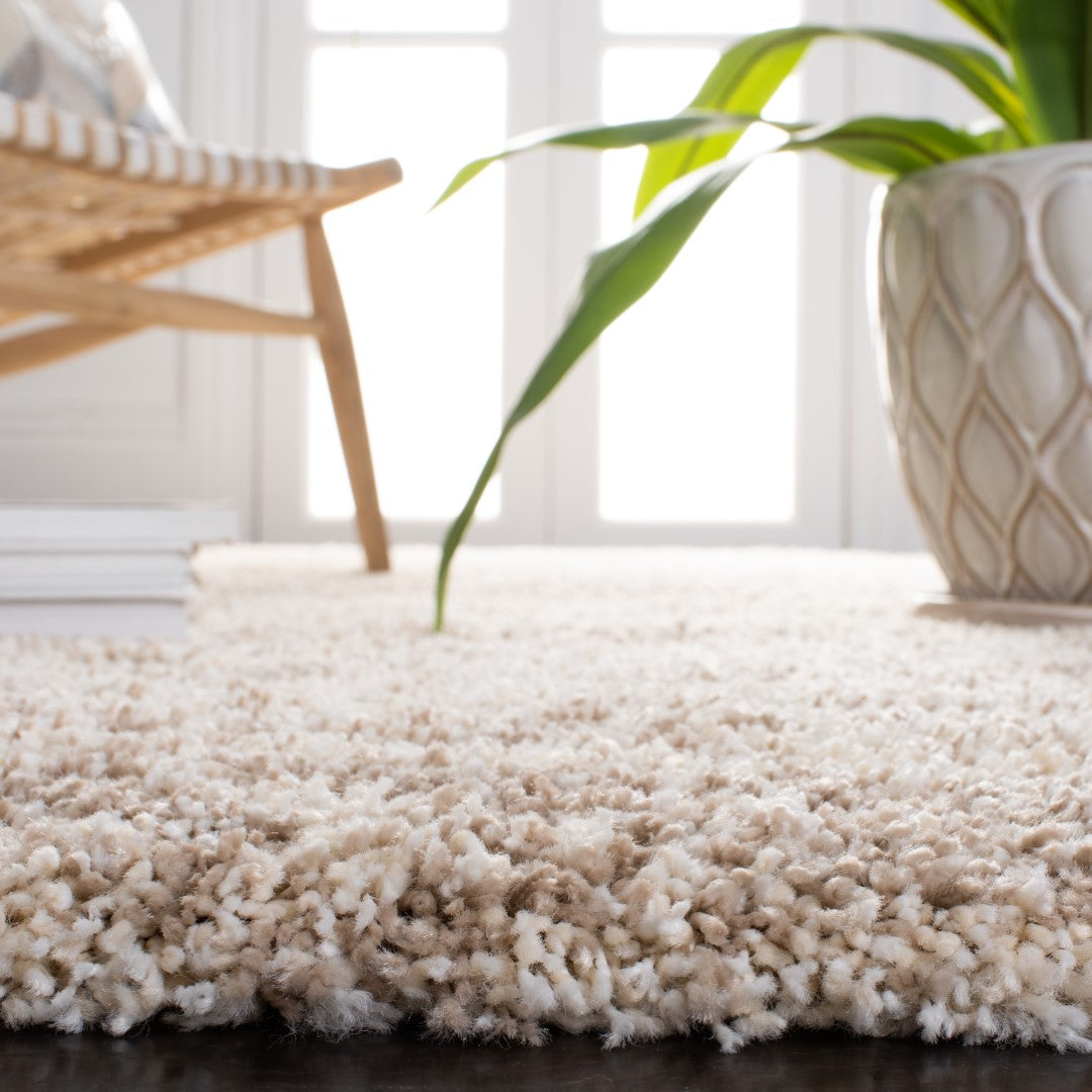 Luxurious Hudson Shag 206 Plush Power Loomed Polypropylene Floor Rug for All Kinds of Living Spaces