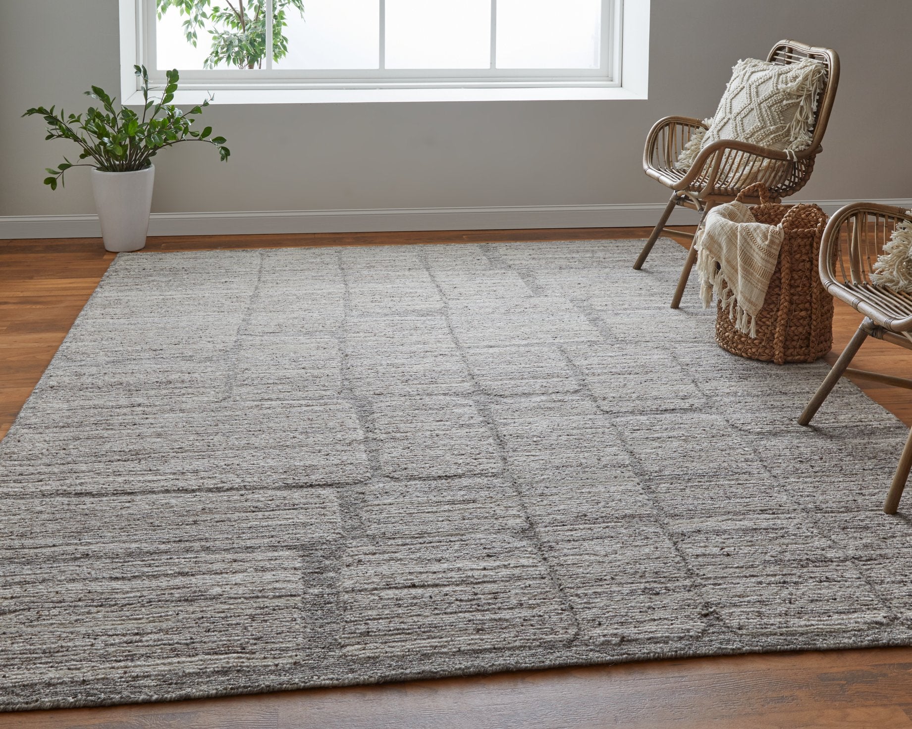 Navaro Exquisite Hand-Woven Wool and Viscose Area Rug with Modern Scandinavian Aesthetic for Seamless Style and Cosy Warmth
