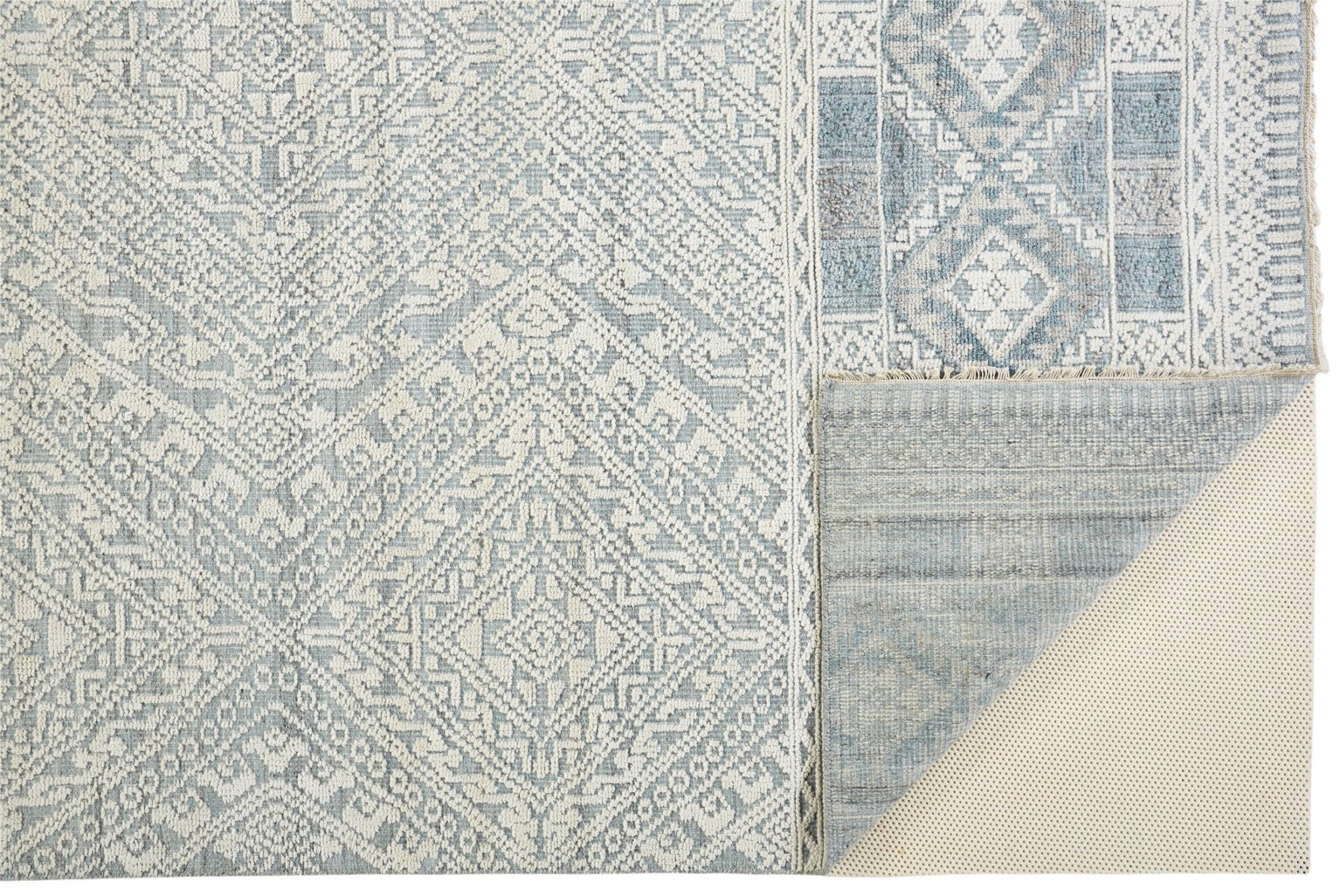 Soft-Color Hand-Knotted Geometric Area Rug for Elegant Home Decor