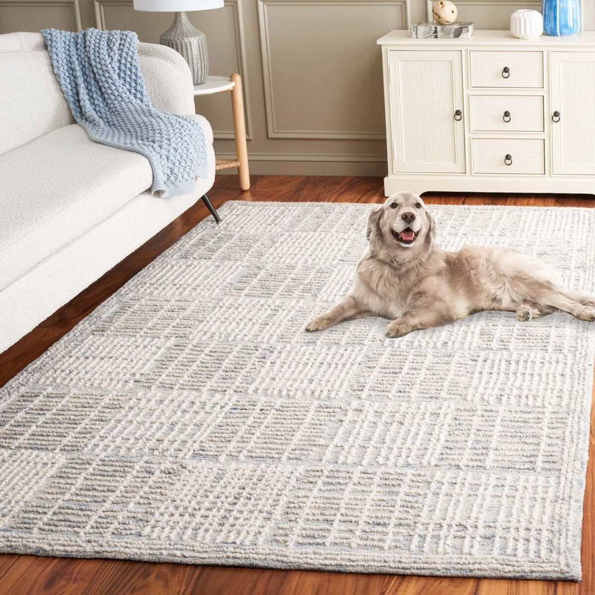 Exquisite Hand-Tufted Contemporary Rug - 80% Wool, Luxury Design from India for Your Home