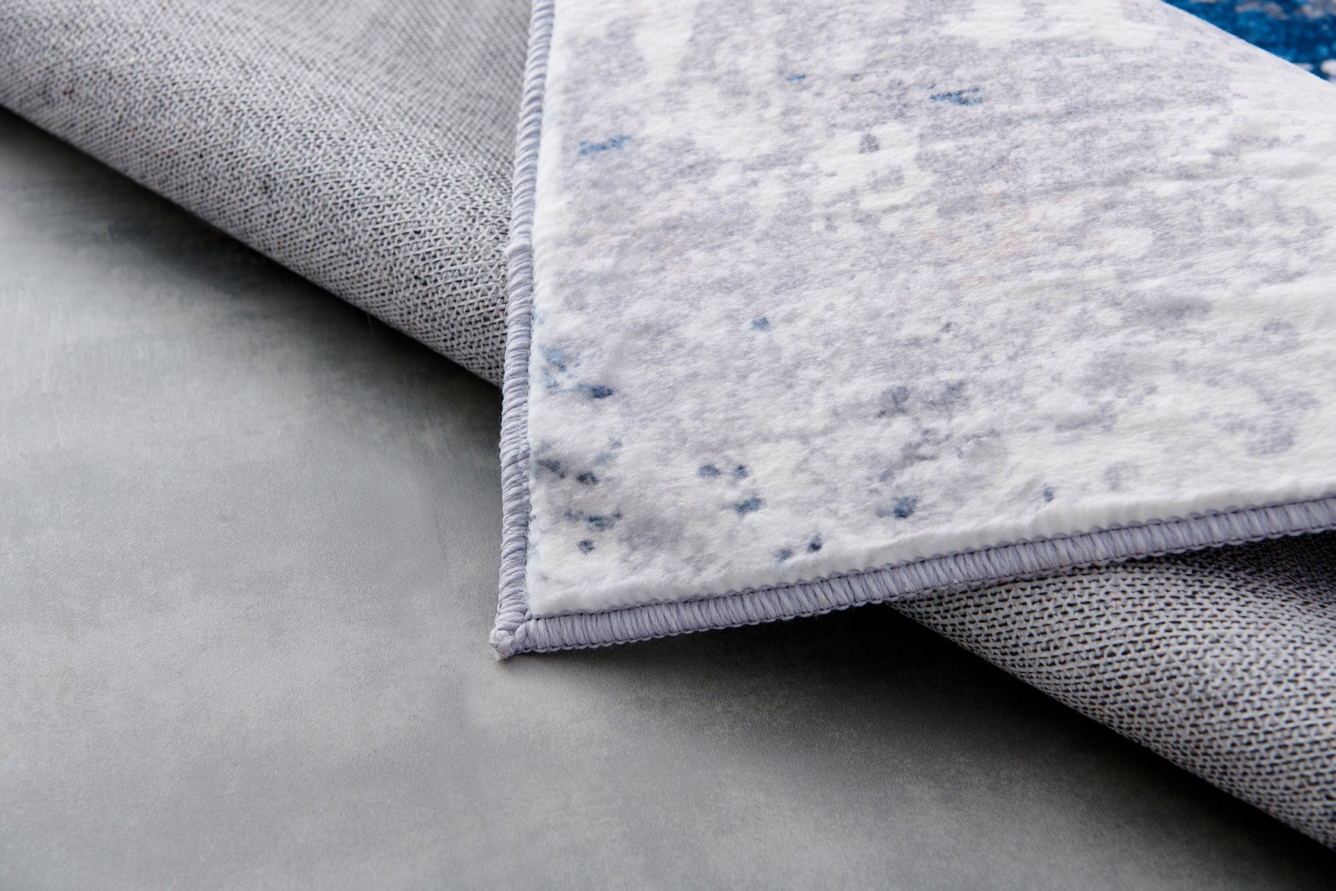 Stylish Washable and Non - Skid Gray and Blue Abstract Printed Polyester Area Rug for Home Decor