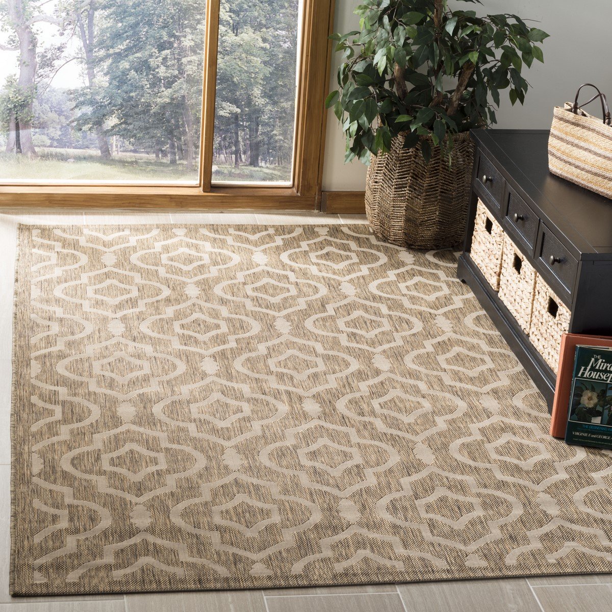 Durable Polypropylene Power Loomed Courtyard Rug for Indoor/Outdoor Comfort and Style