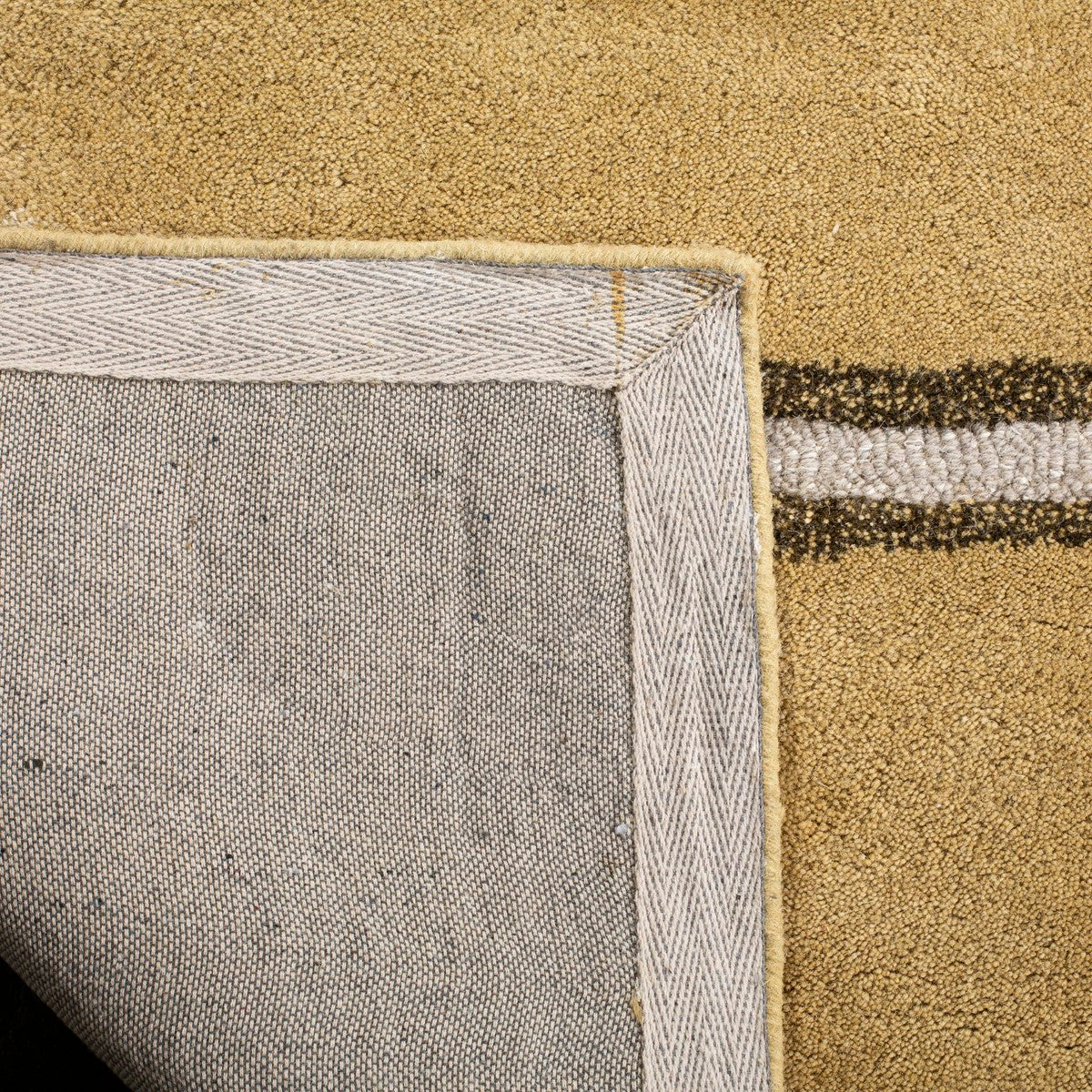 Modern Martha Hand-Tufted Wool Rug with Chalk Stripe's Painterly Charm