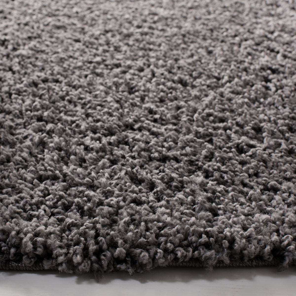 Stylish Primo Power Loomed Rectangle Rug with 30MM Luxurious Pile for Any Space