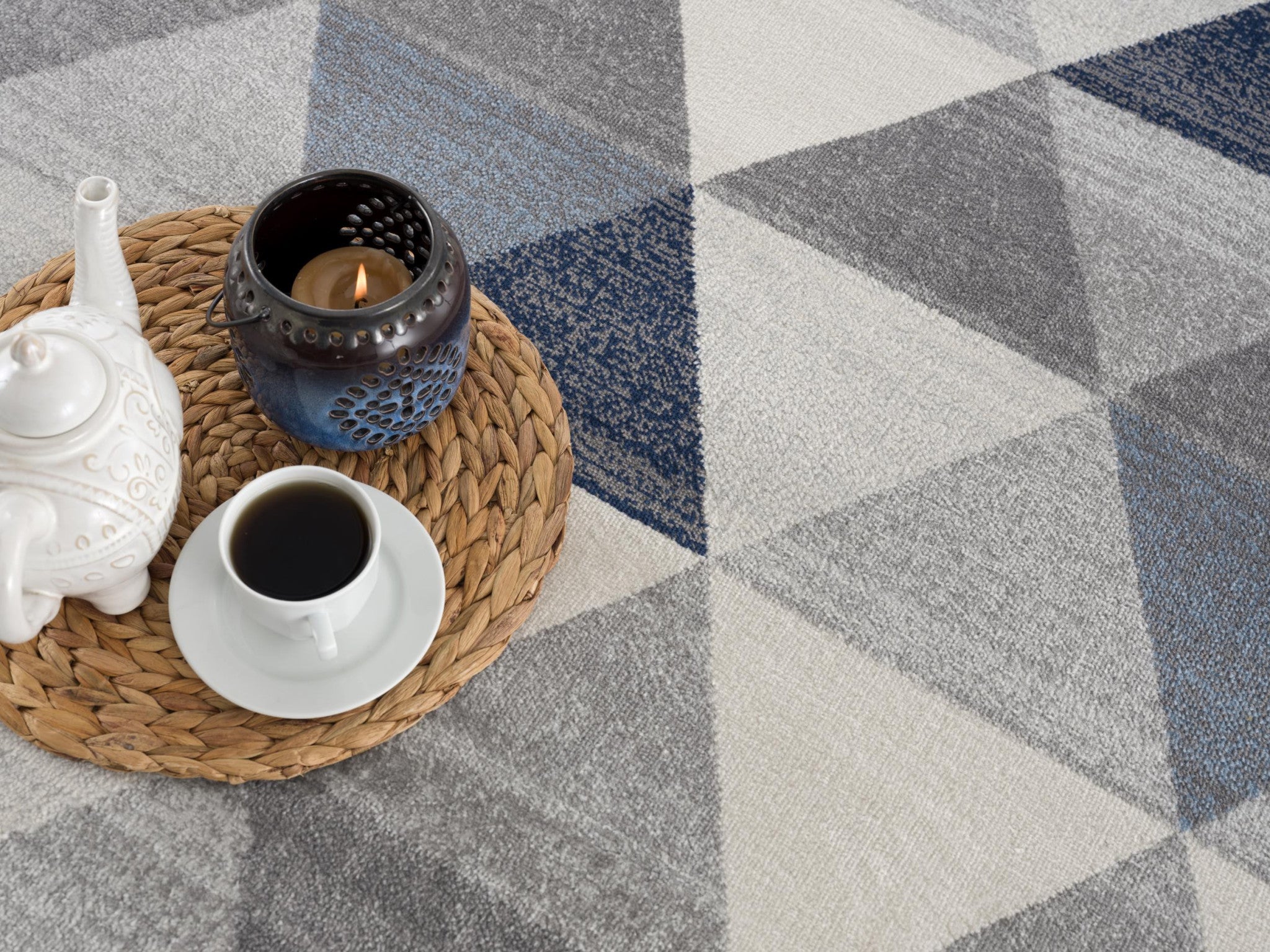 Luxurious, Stain-Resistant Navy Blue Geometric Diamond Area Rug for Modern Spaces