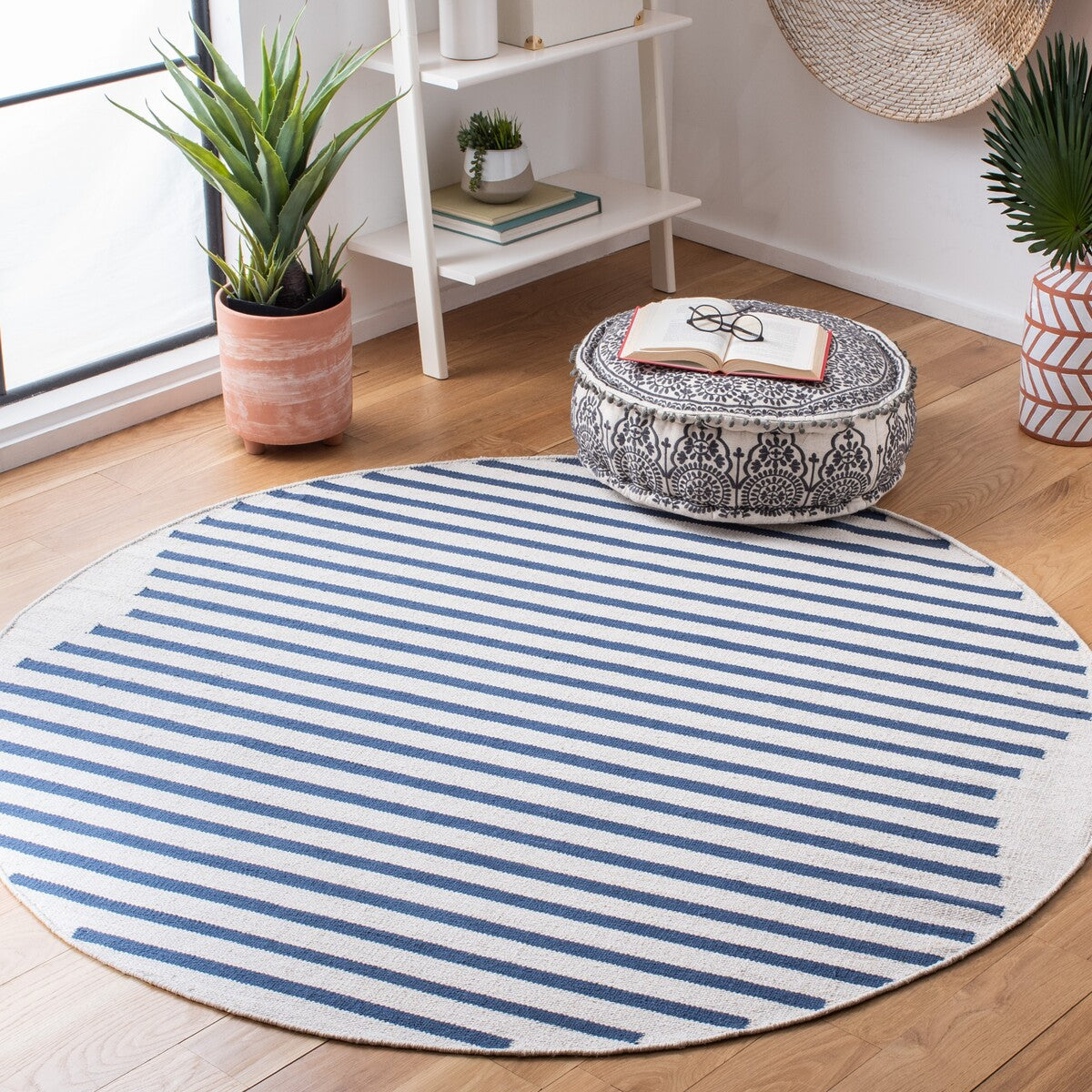 Exquisite Montauk Handmade Woven Cotton Floor Rug with Elegant Design and Soft Texture, Ideal for All Kinds of Home Decor Styles