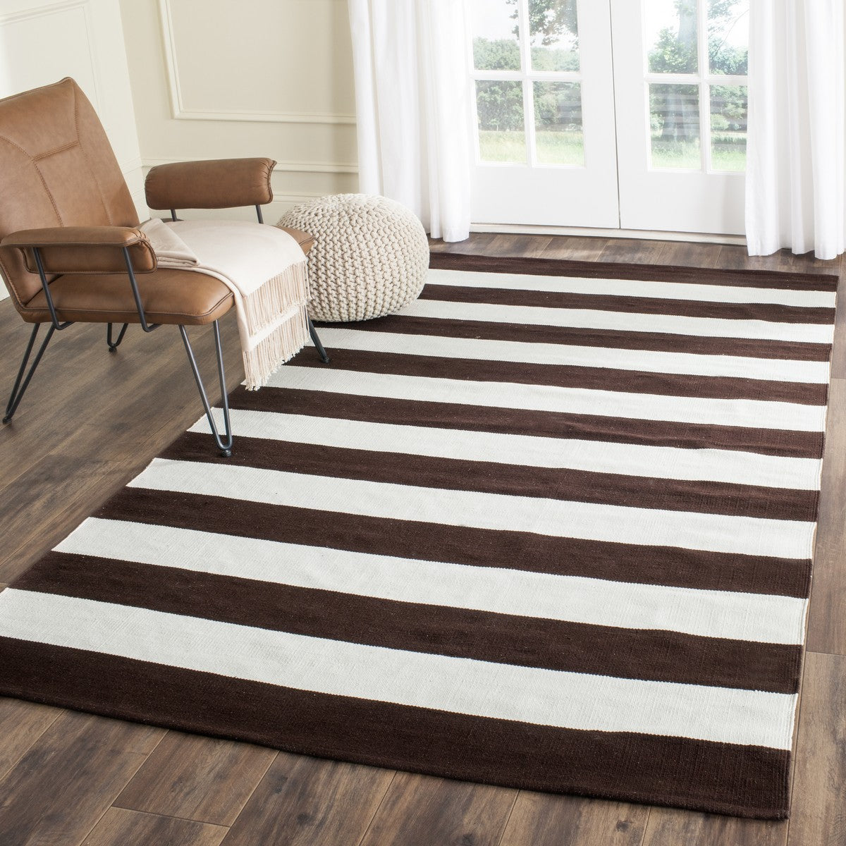 Montauk Handmade Cotton Flat Weave Rug with Stylish Ikat Tie - Dye Pattern Ideal for Coastal or Contemporary Residences