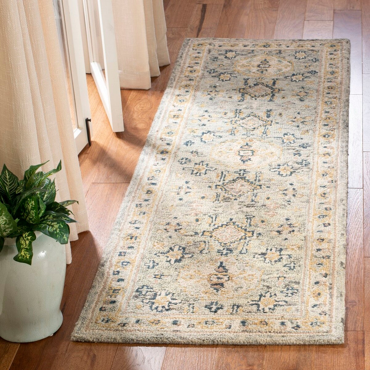 Luxurious Indian Hand - Tufted Wool Area Rug for Elegant Home Decor and Unmatched Comfort