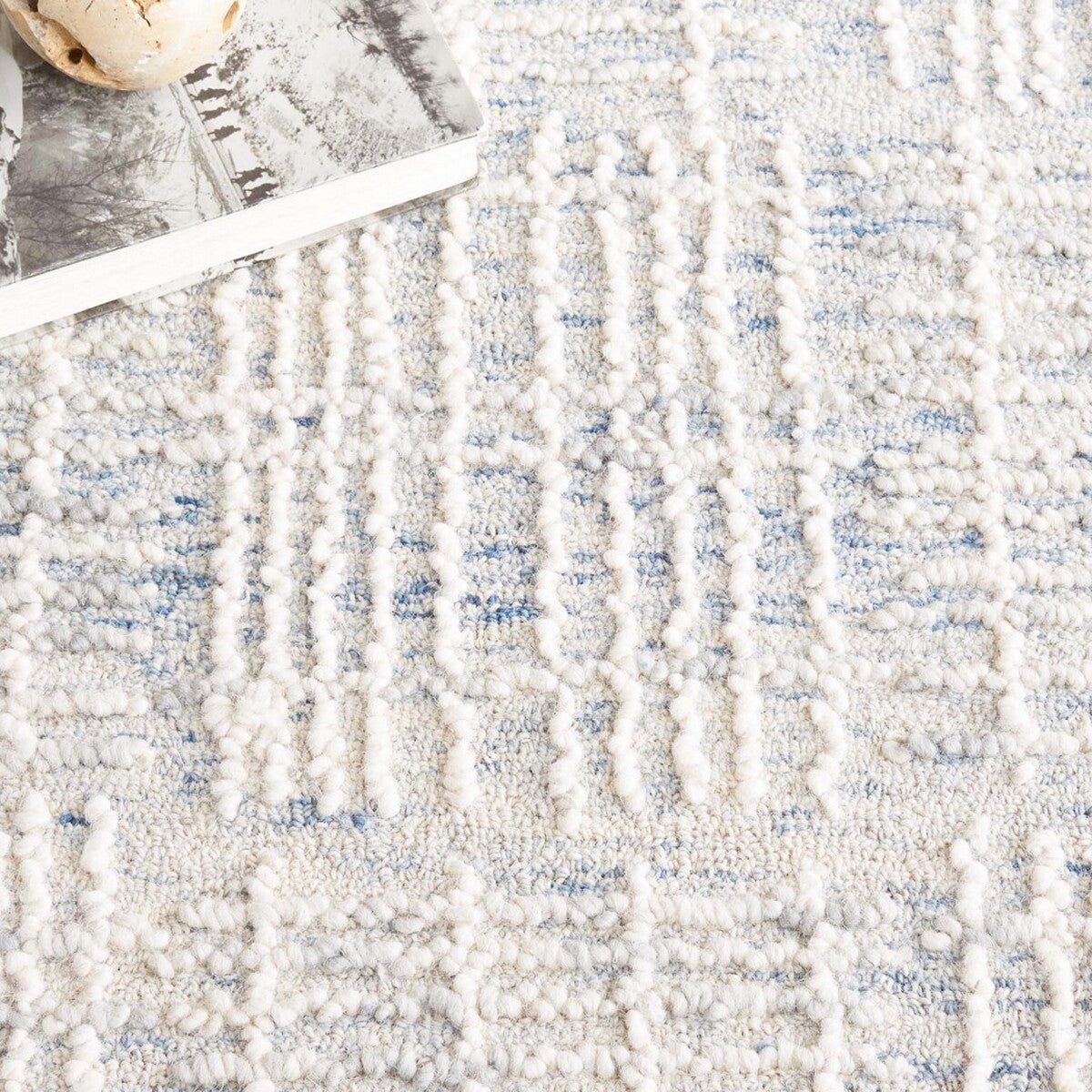 Exquisite Hand-Tufted Contemporary Rug - 80% Wool, Luxury Design from India for Your Home