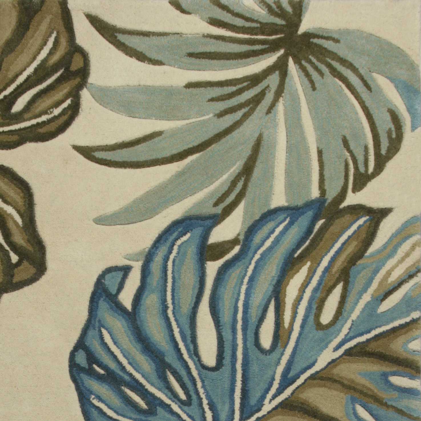 Soft Wool Hand-Tufted Area Rug with Vintage Finish and Striking Floral Design