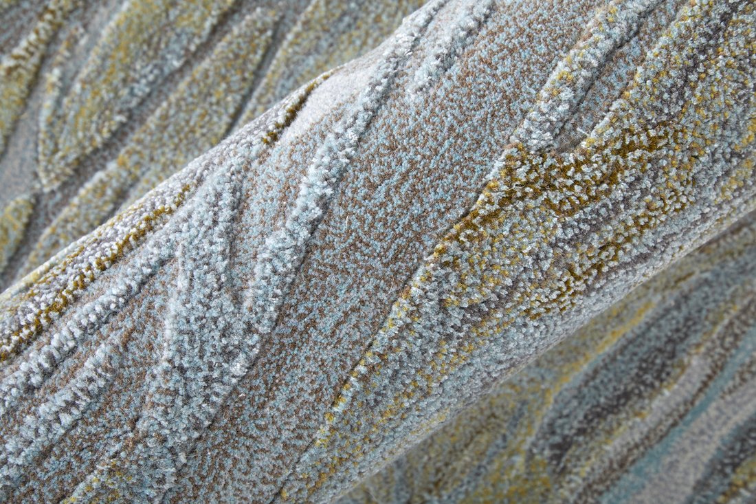 Luxurious Kawai Hand-Tufted Wool & Viscose Abstract Rug for Stylish Home Decor