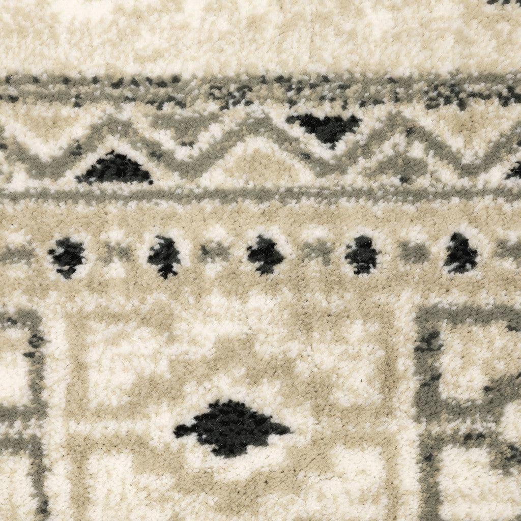 Southwestern Style Stain-Resistant Runner Area Rug with an Elegant Ivory and Grey Design for Fashionable Living Spaces