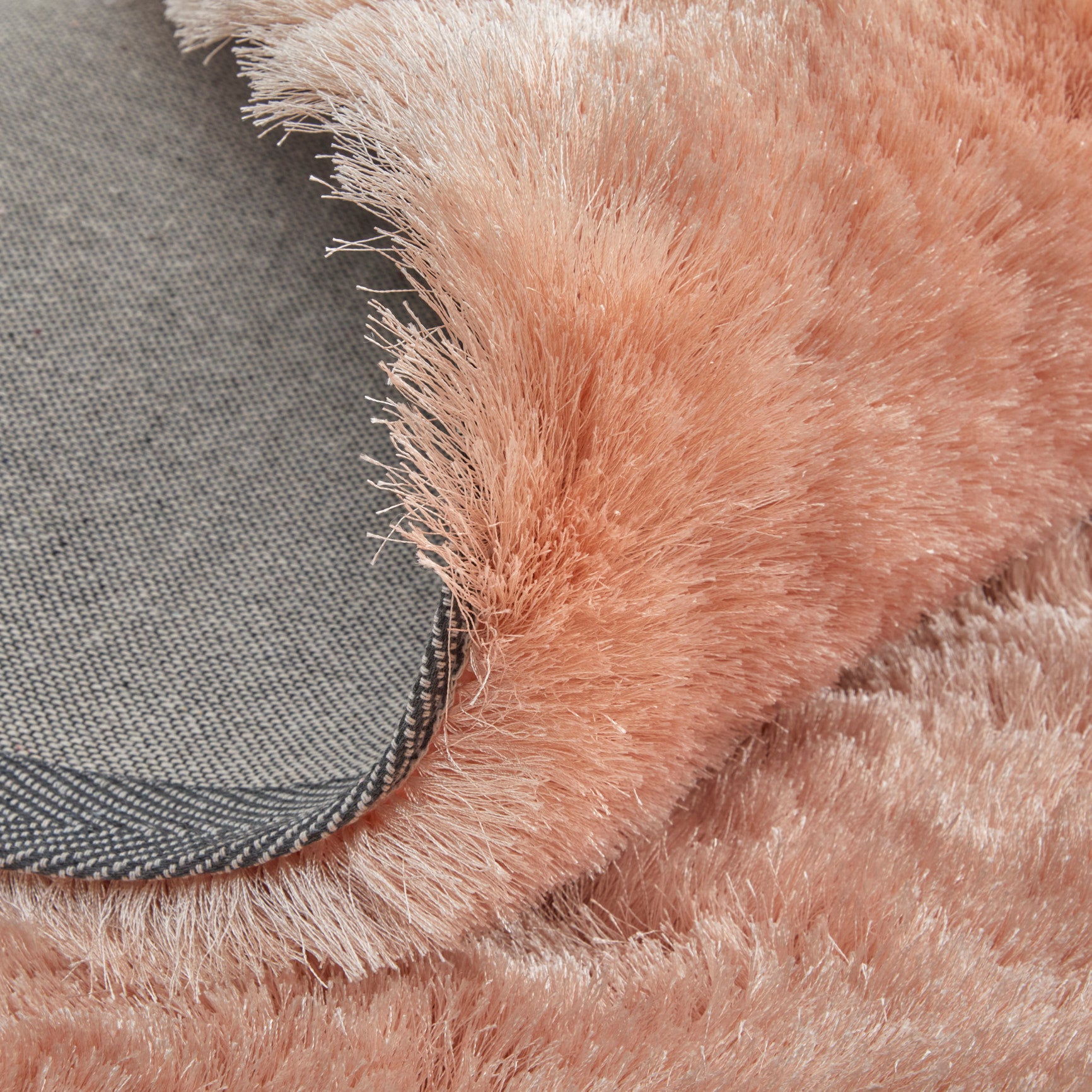 Luxurious Hand-Tufted Polyester Shag Rug in Pink for Contemporary Spaces