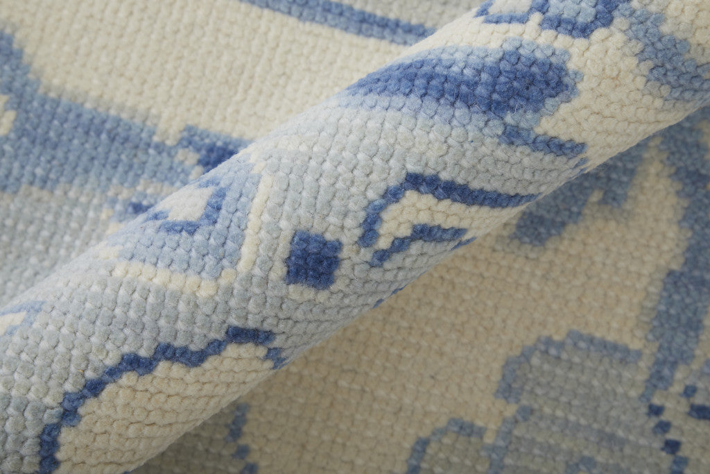 Stain-Resistant Hand-Knotted Wool Floral Area Rug with Timeless Tassel Ends